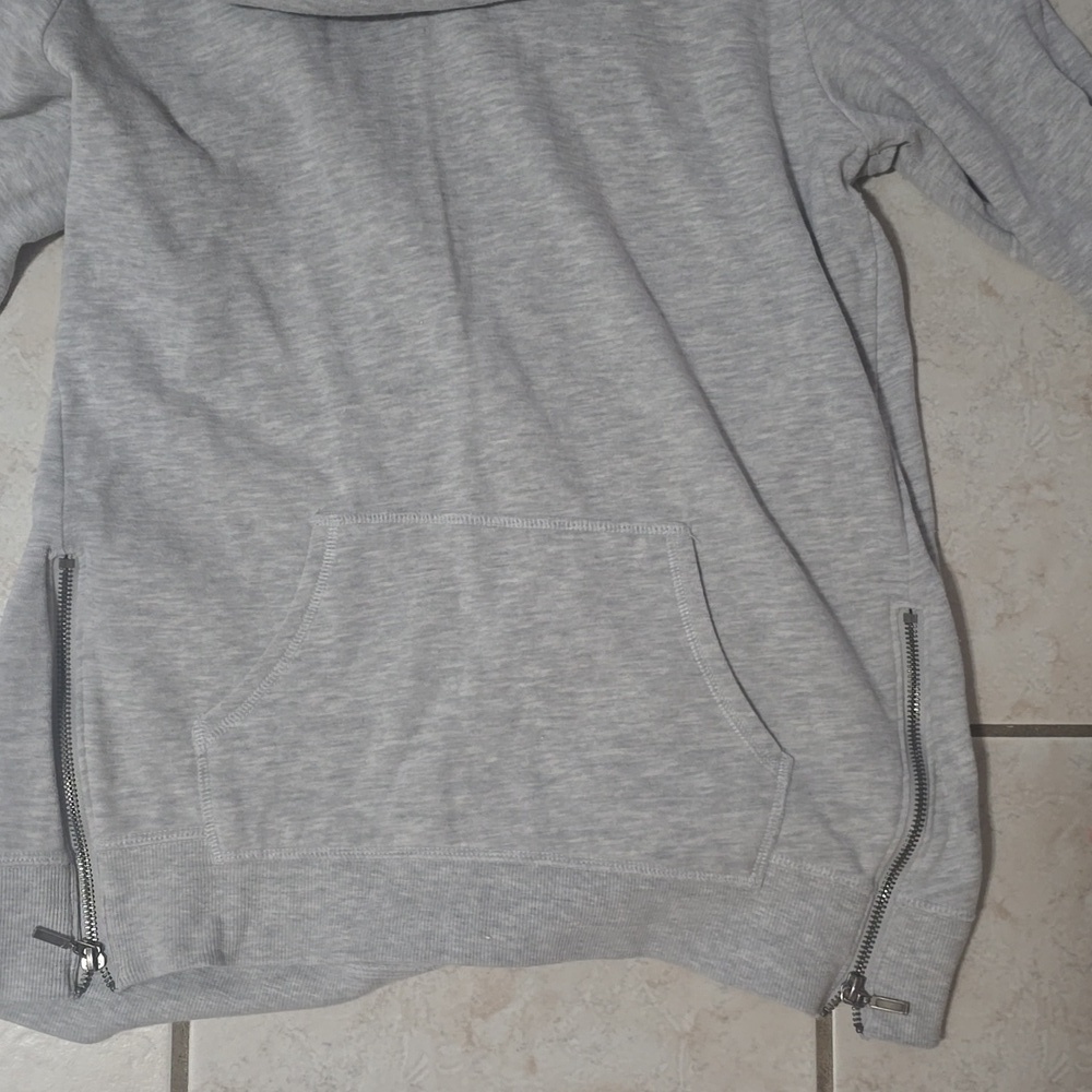 Old Navy medium Active Tunic Sweatshirt - Picture 2 of 3